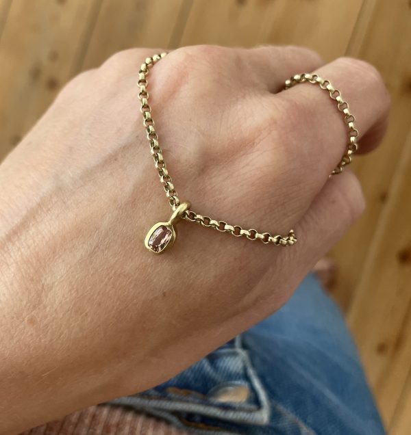 Edeltopas in 750/-Gelbgold mit einem Brillanten