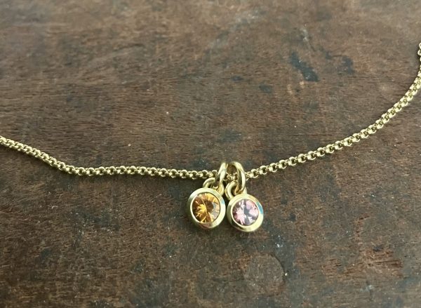 rosafarbener Turmalin in 750/-Gelbgold mit einem Brillanten