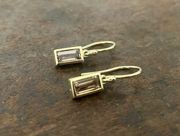 rosafarbene Turmaline in 750/-Gelbgold mit zwei Brillanten