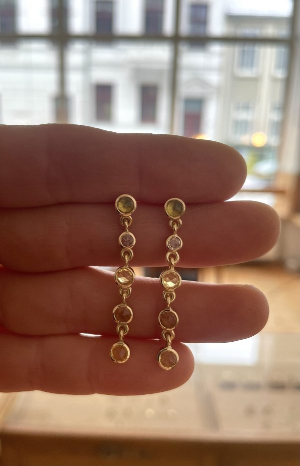 Ohrhänger aus gelben Saphiren und Diamanten im Rosenschliff in 750/-Gelbgold
