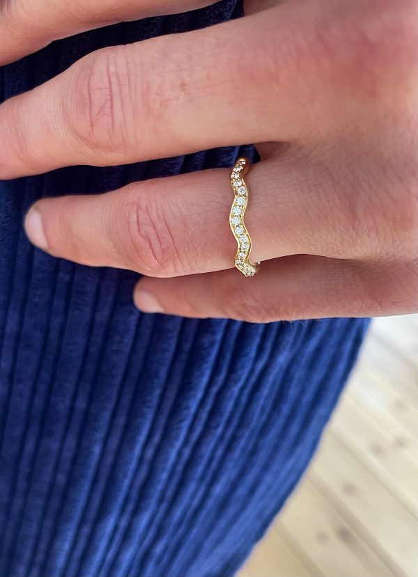 Ring NELLA kräftig in 750/-Gelbgold mit 20 feinweißen Brillanten - VERKAUFT