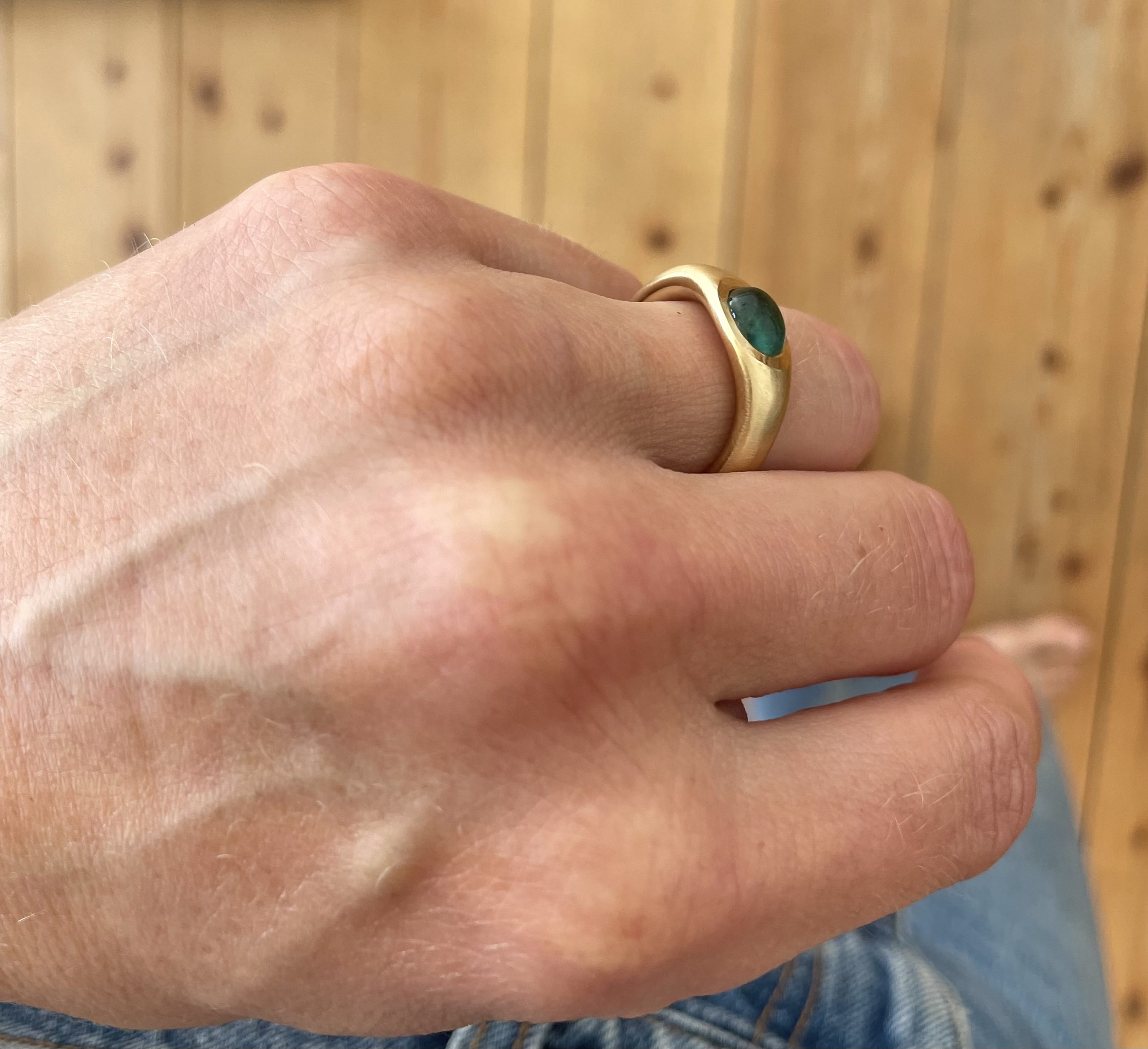 massiver Bandring in Roségold mit einem Turmalin - VERKAUFT – Bild 4