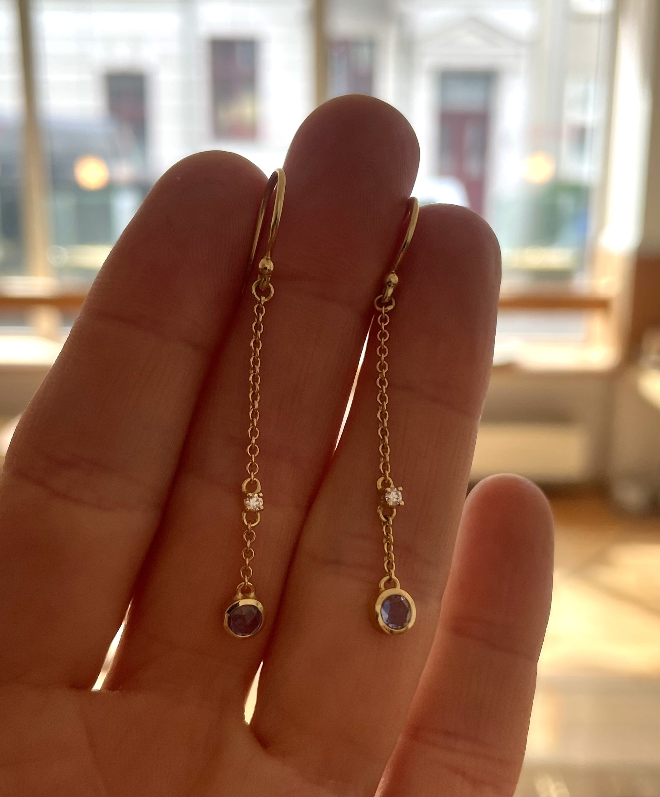 Ohrhänger in 750/-Gelbgold mit Saphiren und Brillanten - VERKAUFT – Bild 2
